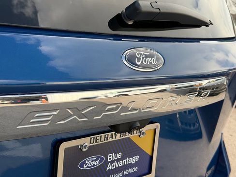 Certified 2022 Ford Explorer XLT w/ Equipment Group 202A RWD image 15