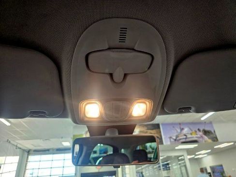 Used 2017 FIAT 500L Trekking image 22