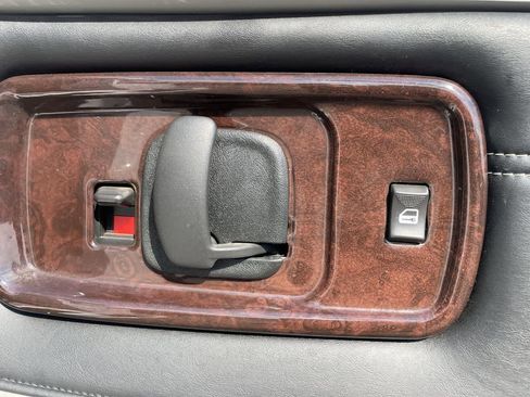 Used 2019 GMC Savana 2500 Extended w/ Enhanced Convenience Package image 18