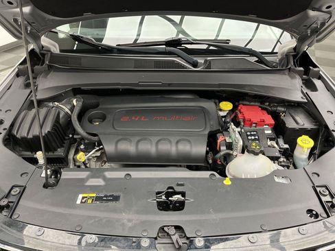 Used 2020 Jeep Compass Latitude w/ Cold Weather Group AWD/4WD image 24