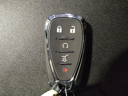 Used 2019 Chevrolet Equinox LS FWD image 32