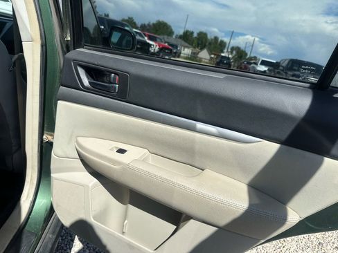 Used 2010 Subaru Outback 2.5i Premium AWD/4WD image 20