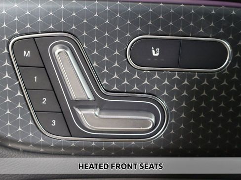 Used 2025 Mercedes-Benz GLB 250 4MATIC image 5