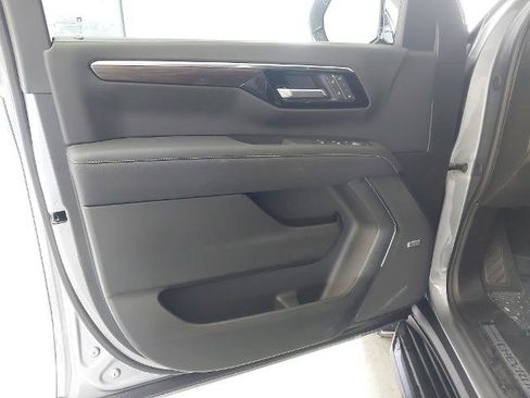 New 2026 Chevrolet Suburban Premier w/ Sun And Tow Package AWD/4WD image 25