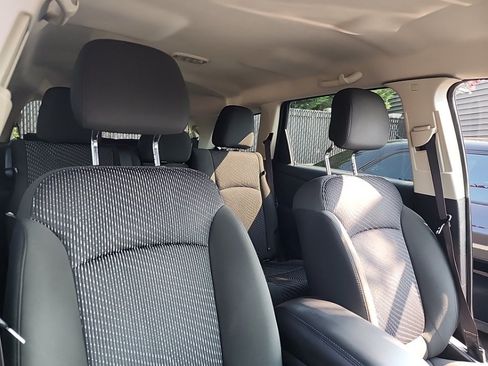 Used 2020 Dodge Journey SE FWD image 38