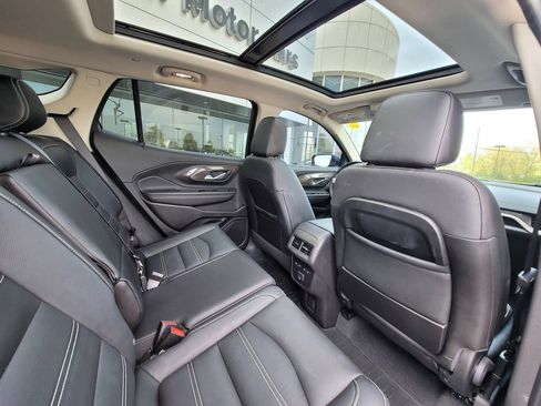 Used 2024 GMC Terrain Denali w/ Denali Premium Package AWD/4WD image 22