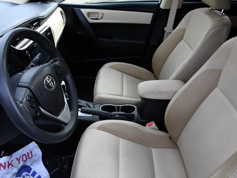 Used 2017 Toyota Corolla LE w/ LE Premium Package w/Moonroof image 9