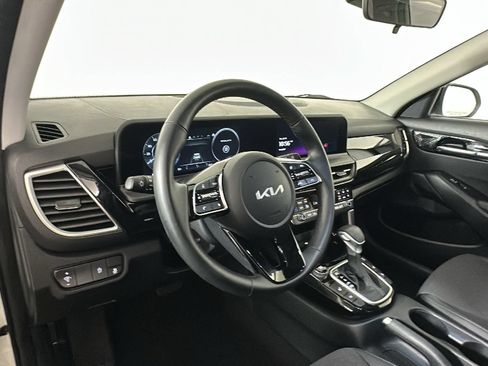 Used 2024 Kia Seltos S AWD/4WD image 16