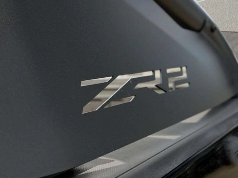 Used 2020 Chevrolet Colorado ZR2 w/ ZR2 Midnight Special Edition AWD/4WD image 11