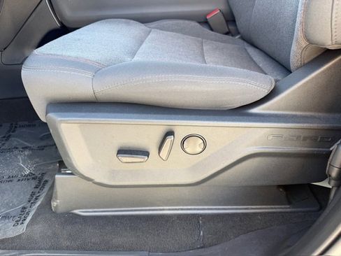 Used 2025 Ford Expedition Active image 11