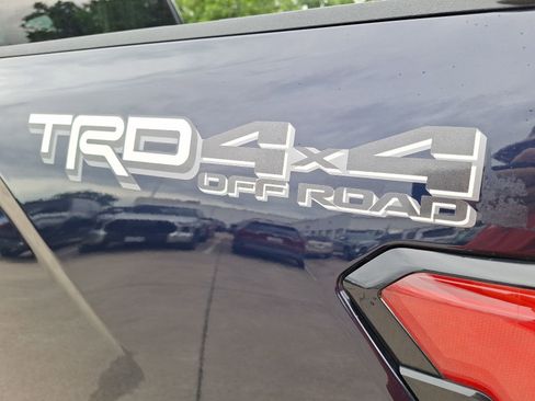 Used 2025 Toyota Tundra Limited w/ TRD Off-Road Package AWD/4WD image 13