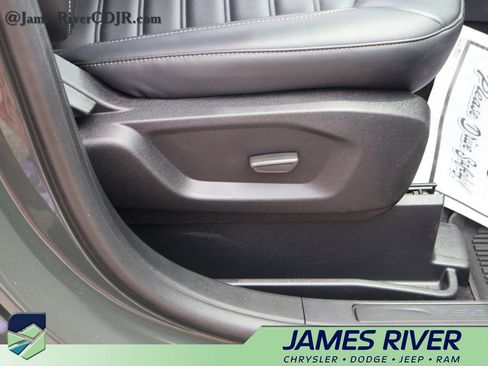 Used 2024 Ford Edge SEL w/ Convenience Package AWD/4WD image 9