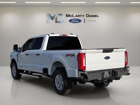 Used 2025 Ford F250 XLT w/ FX4 Off-Road Package AWD/4WD image 4