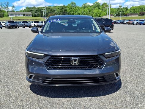 Used 2024 Honda Accord Touring image 2