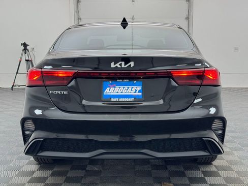 Used 2024 Kia Forte LXS FWD image 7