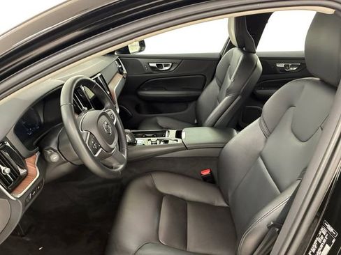 Used 2021 Volvo S60 T8 R-Design Expression AWD/4WD image 12