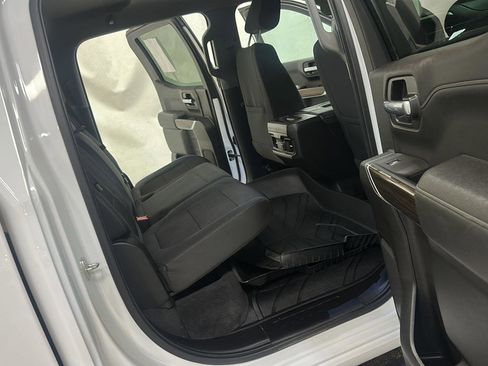 Used 2019 Chevrolet Silverado 1500 RST image 30