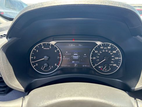 Used 2025 Nissan Altima 2.5 SV FWD image 35