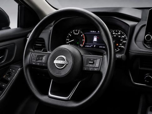Used 2024 Nissan Rogue S AWD/4WD image 8