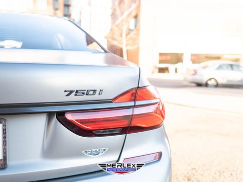 Used 2018 BMW 750i w/ Executive Package image 49