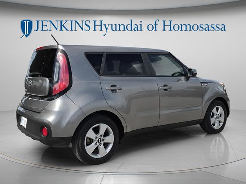 Used 2019 Kia Soul w/ Convenience Package FWD image 4
