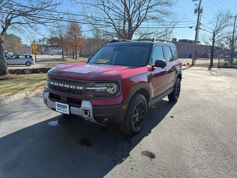 Used 2025 Ford Bronco Sport Badlands image 14