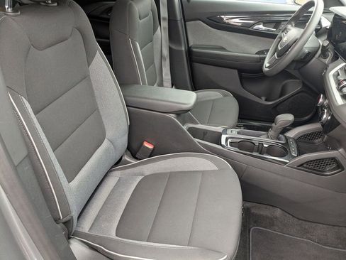 Used 2025 Chevrolet TrailBlazer LT image 34