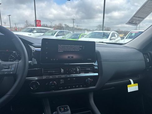 New 2026 Nissan Pathfinder SV AWD/4WD image 18