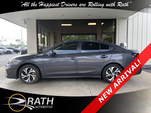 Used 2024 Subaru Legacy AWD/4WD image 9