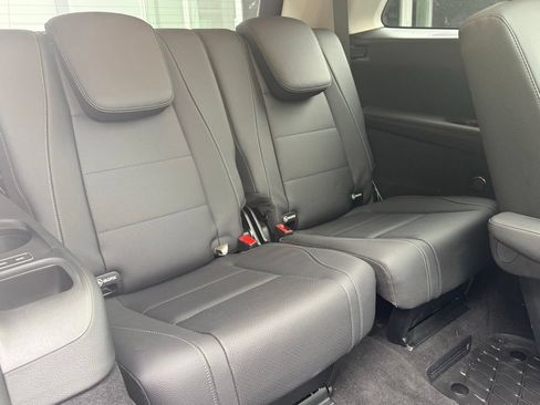 Used 2026 Mercedes-Benz GLS 450 4MATIC image 24