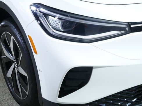 Used 2024 Volkswagen ID.4 Pro S image 16