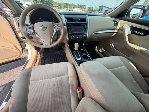 Used 2013 Nissan Altima 2.5 SV w/ 2.5SV Convenience Pkg FWD image 10