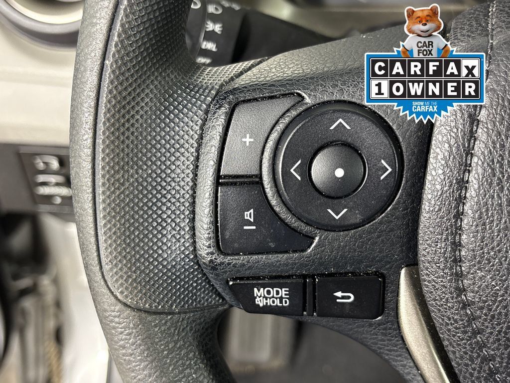 Used 2014 Toyota RAV4 LE AWD/4WD image 19