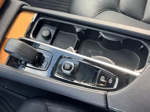 Used 2023 Volvo XC90 B6 Plus w/ Protection Package Premier AWD/4WD image 26