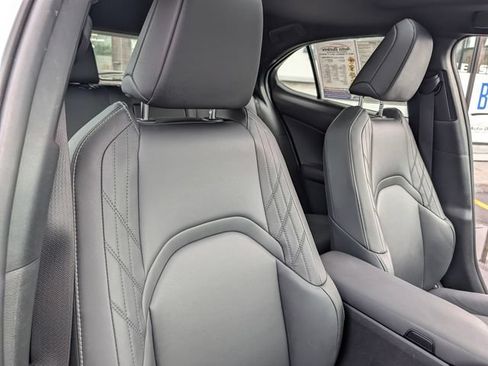 Used 2024 Lexus UX 250h FWD image 13