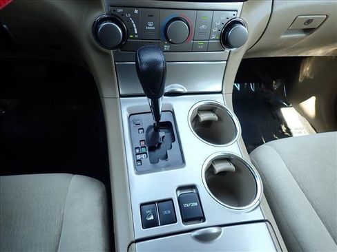 Used 2012 Toyota Highlander 4WD w/ Tech Pkg image 20
