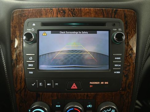 Used 2013 Chevrolet Traverse LT image 28