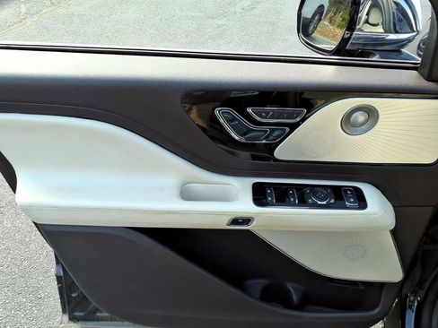 Used 2020 Lincoln Aviator Black Label w/ Dynamic Handling Package image 18