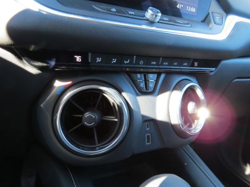 Used 2023 Chevrolet Blazer LT w/ Driver Confidence Package image 20