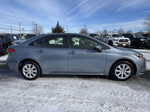 Certified 2022 Toyota Corolla LE image 5