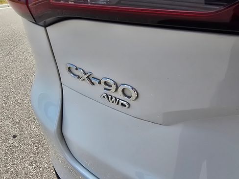 Used 2025 MAZDA CX-90 3.3 Turbo w/ Preferred Package AWD/4WD image 11