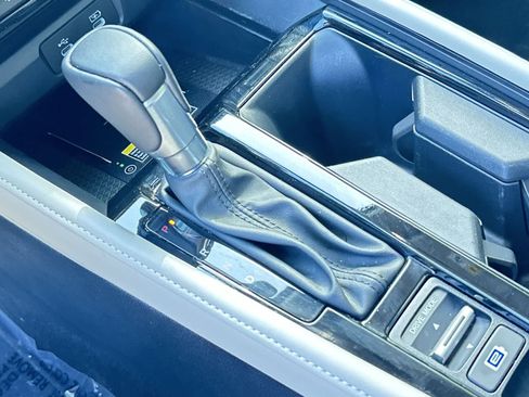 Used 2024 Honda Accord Touring image 21