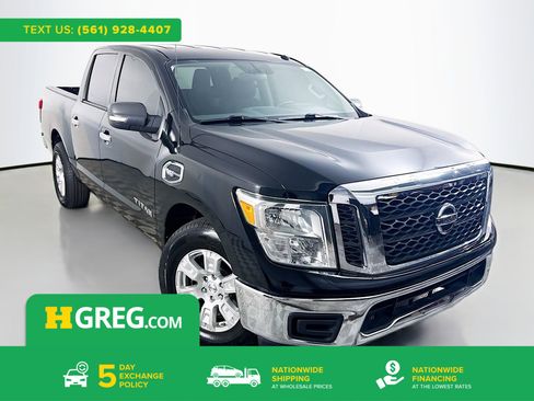 Used 2017 Nissan Titan SV RWD image 1