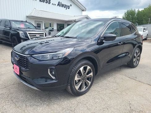 Used 2023 Ford Escape Platinum AWD/4WD image 25