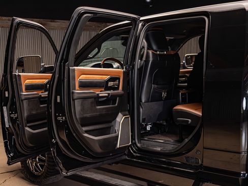 Used 2022 RAM 3500 Limited image 28