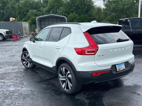 Used 2025 Volvo XC40 B5 Ultra AWD/4WD image 4
