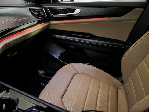 Certified 2025 Volkswagen Atlas Cross Sport SEL R-Line image 23