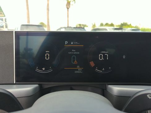 Used 2025 Hyundai Sonata SE FWD image 44