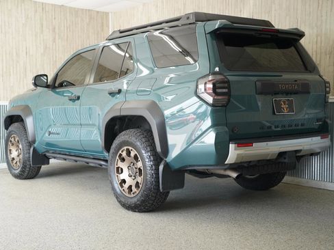 Used 2025 Toyota 4Runner Trailhunter AWD/4WD image 7