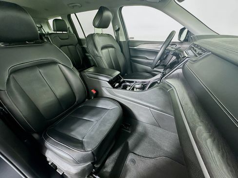 Used 2022 Jeep Grand Cherokee L Limited image 32